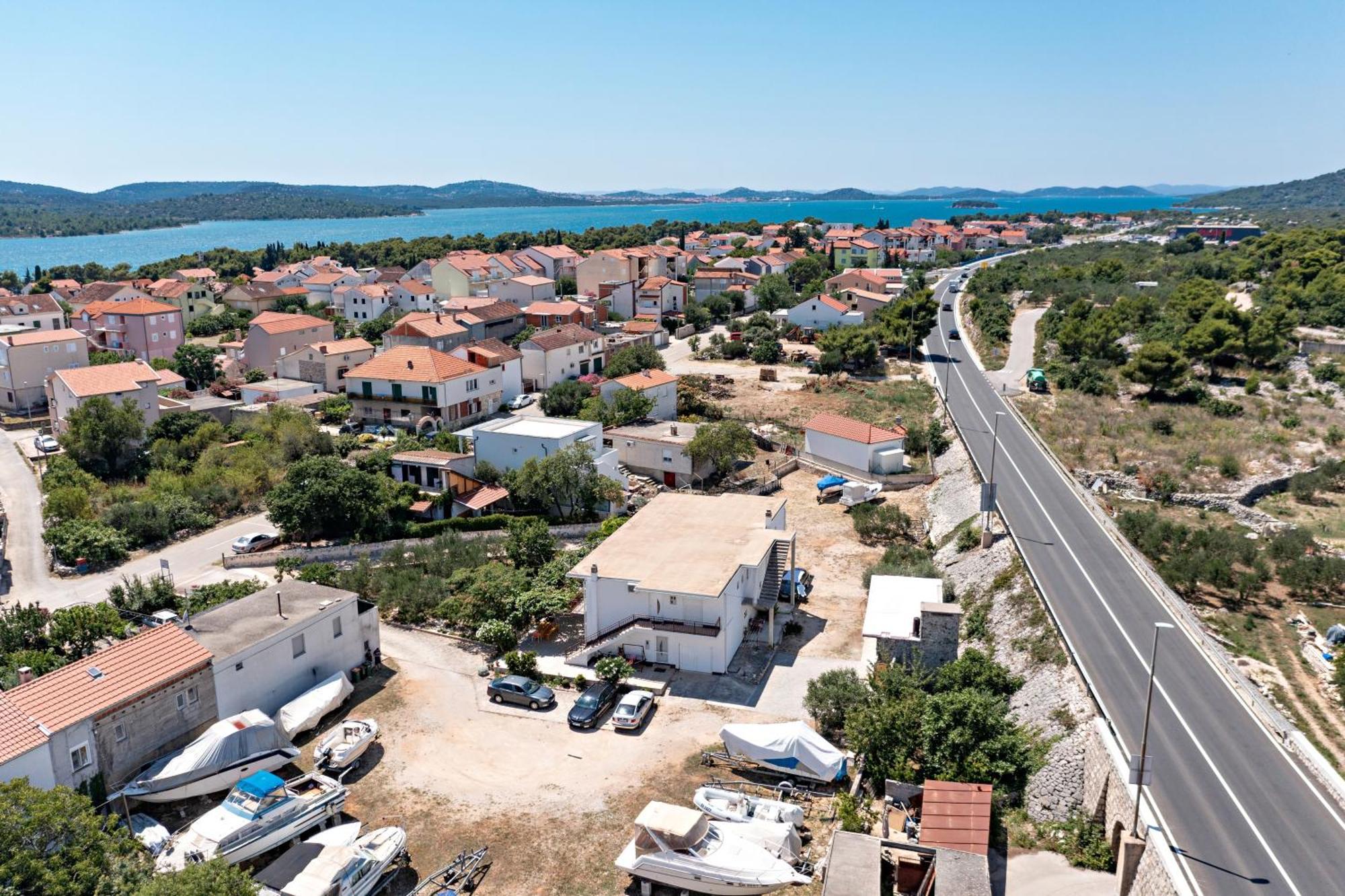 Apartments With A Parking Space Pirovac, Sibenik - 13263 Eksteriør billede